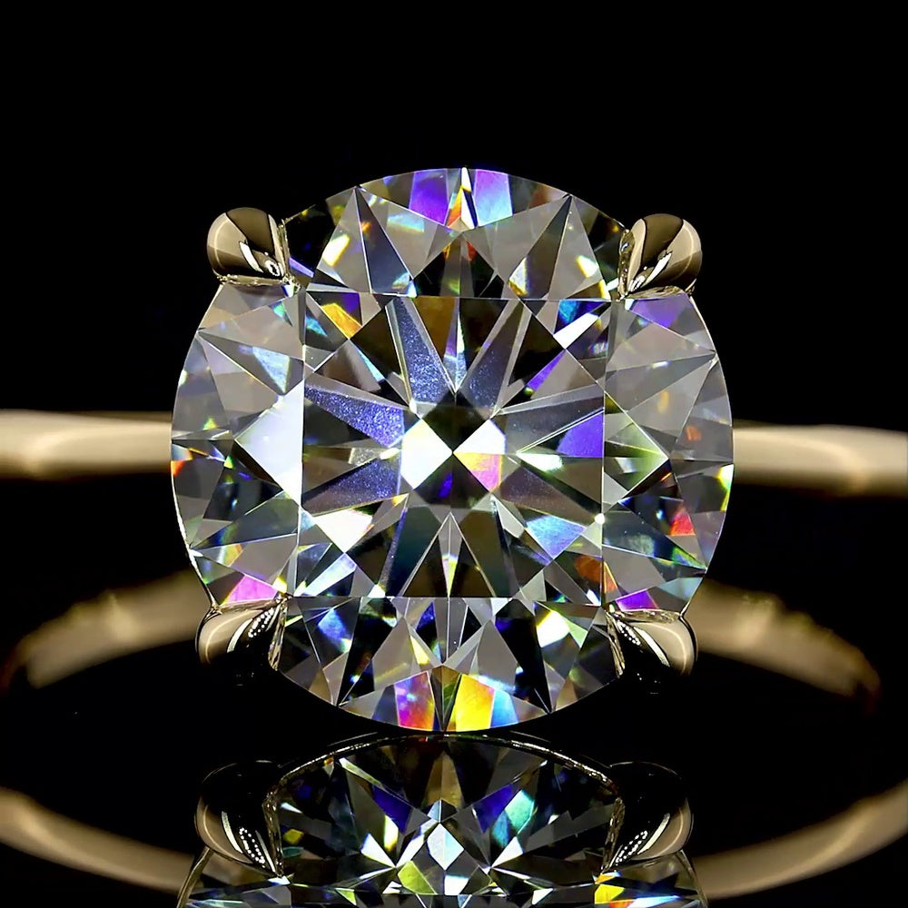 14K Yellow Gold Round Brilliant Solitaire Ring with 4.04 Carat Lab Diamond (E VVS2 IGI Certified) - Covaloro Fine Jewelry