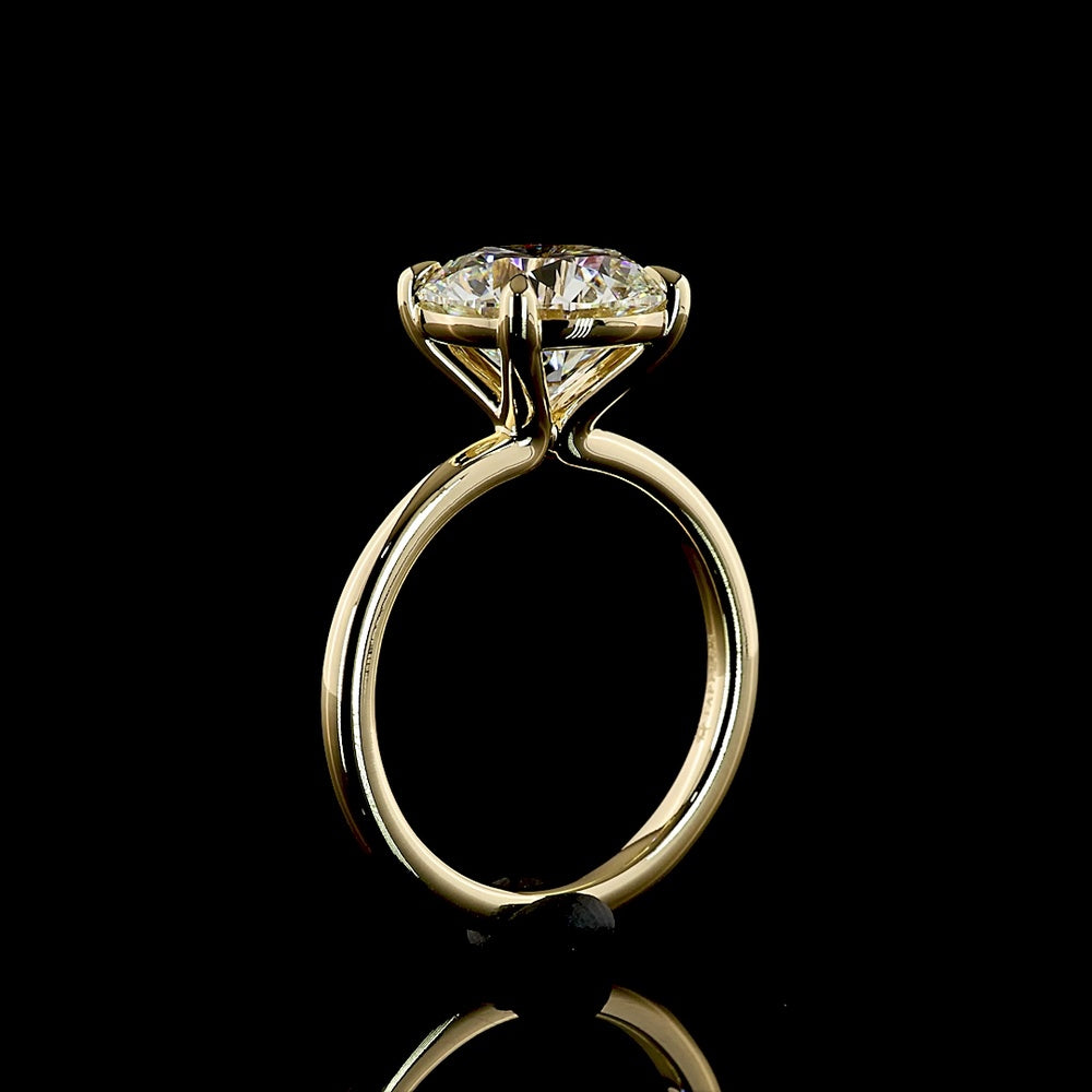 14K Yellow Gold Round Brilliant Solitaire Ring with 4.04 Carat Lab Diamond (E VVS2 IGI Certified) - Covaloro Fine Jewelry