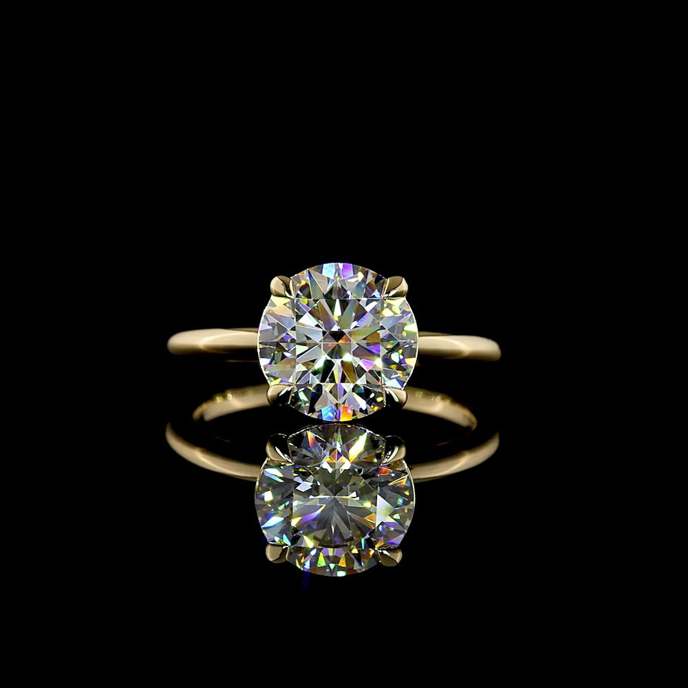 14K Yellow Gold Round Solitaire Ring with 3.04 Carats Lab-Grown Diamond (E-F Color, VVS2 Clarity) - IGI Certified - Covaloro Fine Jewelry