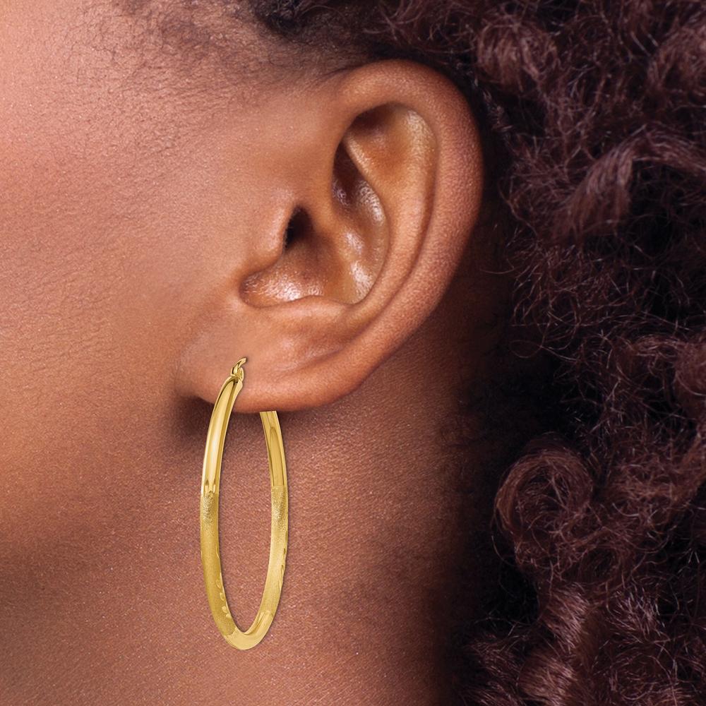 14K Yellow Gold Satin and Diamond-Cut 2.5mm Round Hoop Earrings by 0