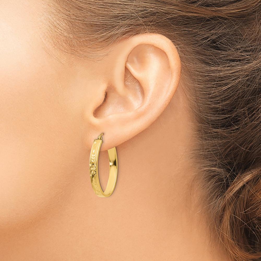 14K Yellow Gold Satin and Diamond-Cut Oval Hoop Earrings - 19mm by Oro Pregiato