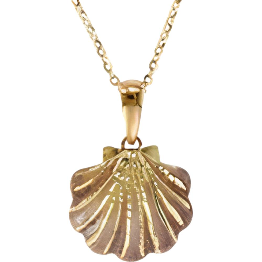 14K Yellow Gold Scallop Shell Pendant Necklace by EFFY - 18" Chain