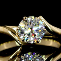 14K Yellow Gold Solitaire Ring with Bypass Setting and 1.01 Carat Round Lab-Grown Diamond - E-F Color VVS2 Clarity - Covaloro Fine Jewelry