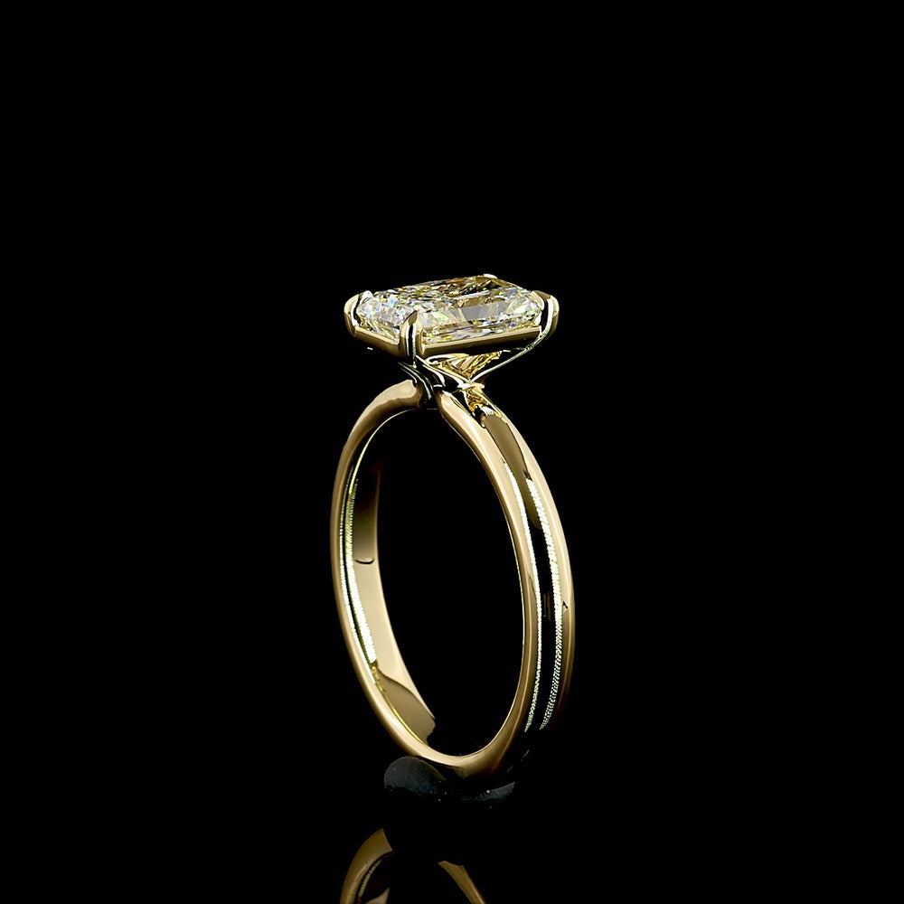 14K Yellow Gold Solitaire Ring with Radiant Cut Lab Diamond - 1.54 Carat E VVS2 IGI Certified - Covaloro Fine Jewelry