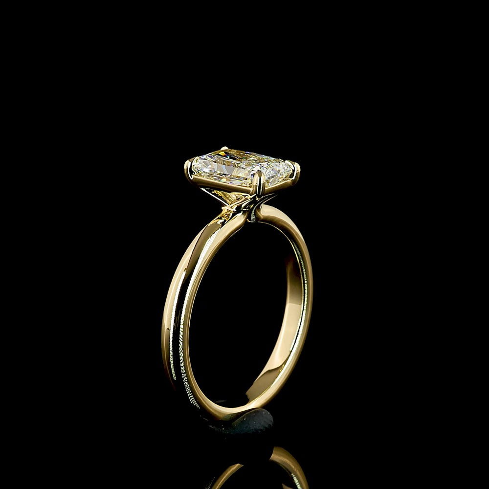 14K Yellow Gold Solitaire Ring with Radiant Cut Lab Diamond - 1.54 Carat E VVS2 IGI Certified - Covaloro Fine Jewelry