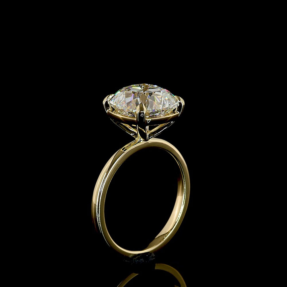 14K Yellow Gold Square Antique Cushion Cut Solitaire Ring with 5.03 Carat E-F VVS2 Lab Diamond - IGI Certified - Covaloro Fine Jewelry