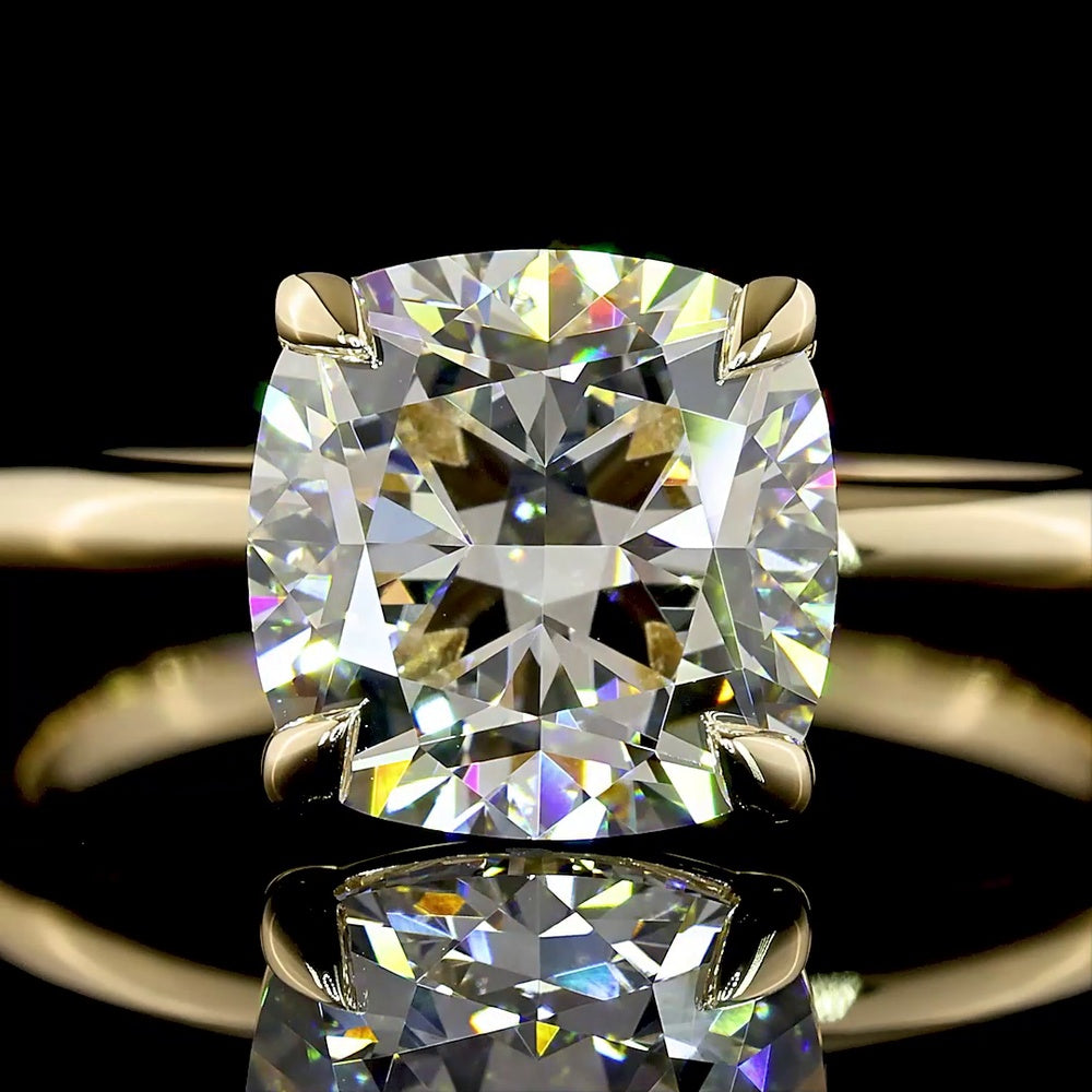 14K Yellow Gold Square Cushion Brilliant Cut Lab Diamond Solitaire Ring - 3.08 Carat E VVS2 IGI Certified - Covaloro Fine Jewelry