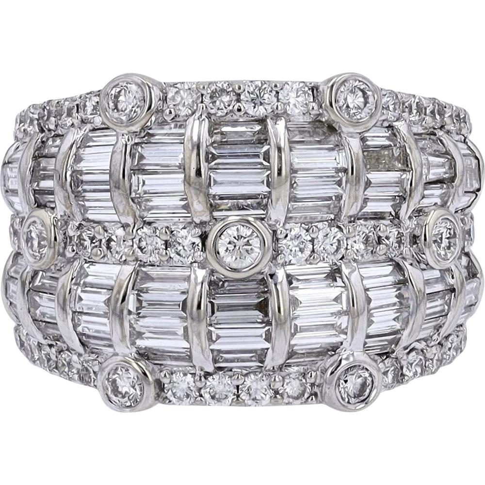 18K White Gold 2.61 Carat Total Weight Diamond Ring with Baguette and Round Diamonds