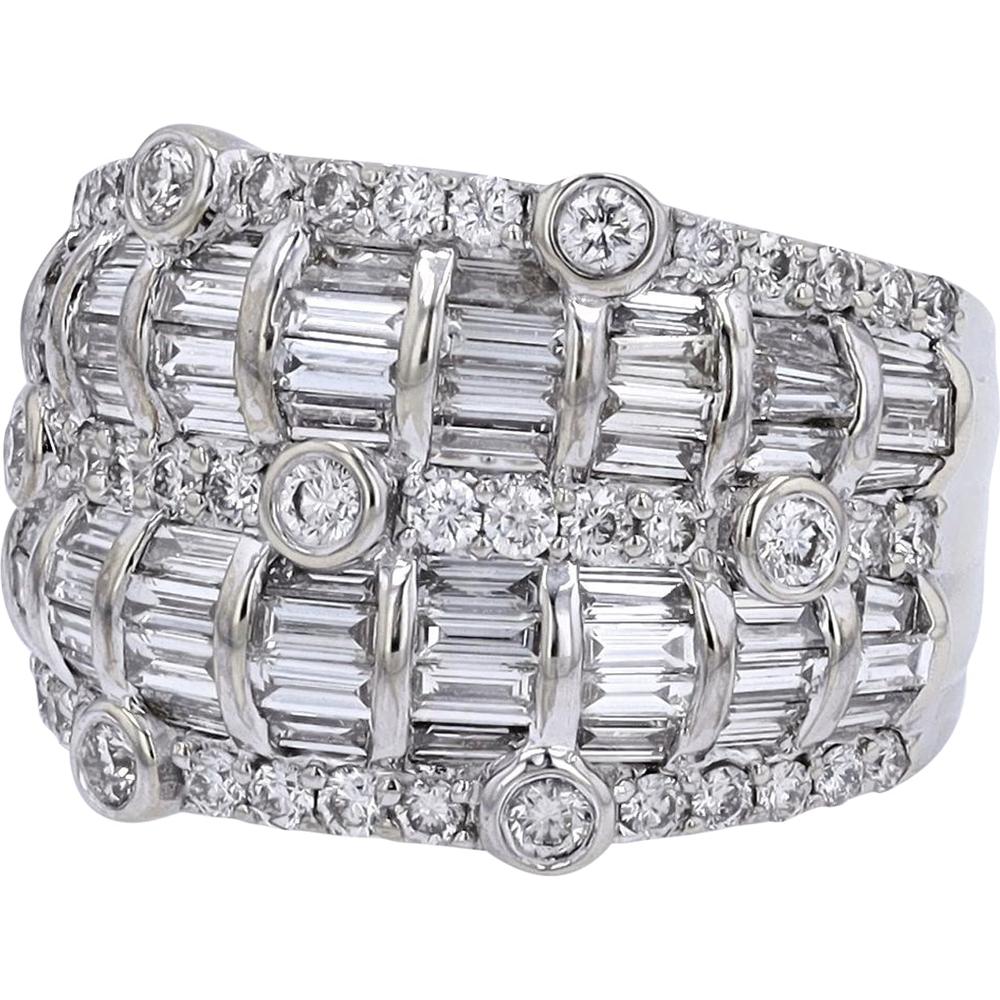 18K White Gold 2.61 Carat Total Weight Diamond Ring with Baguette and Round Diamonds