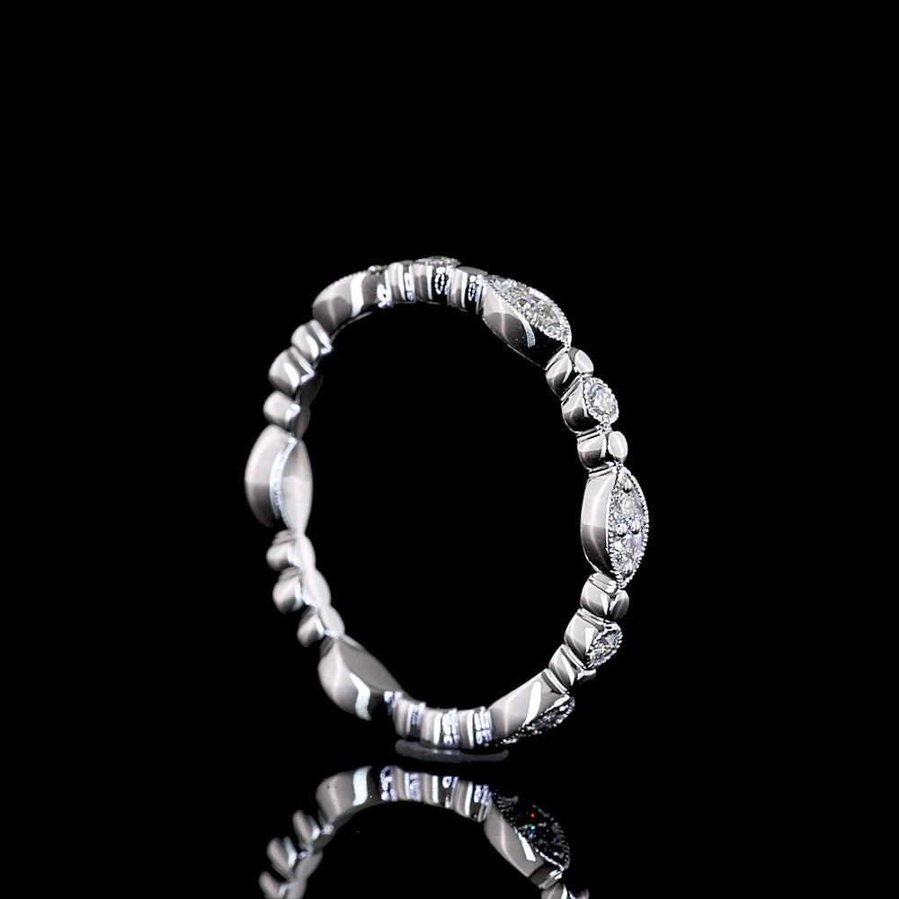 18K White Gold Alternating Eternity Band with Round Brilliant Cut Lab Diamonds - 0.21 Carats Total Diamond Weight - Covaloro Fine Jewelry