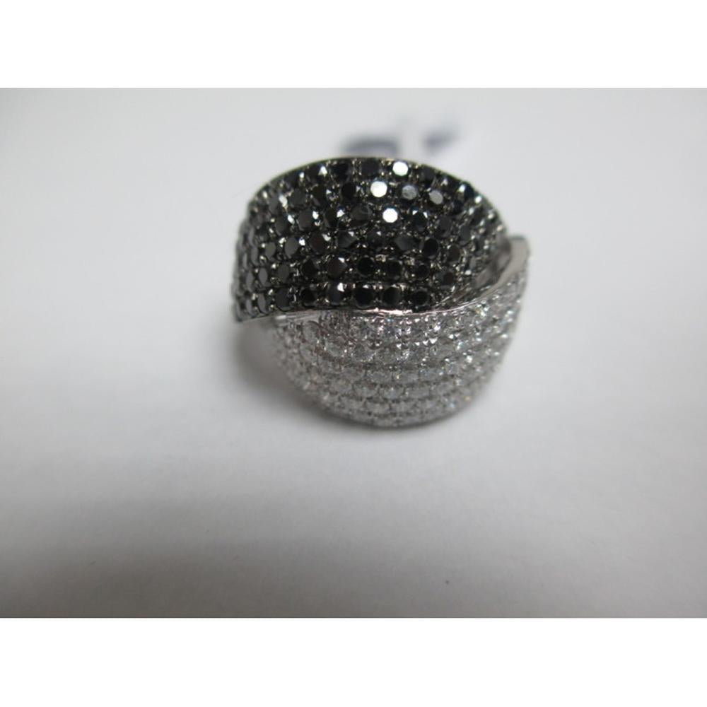 18K White Gold Crossover Ring with Pavé White and Black Diamonds by Afarin