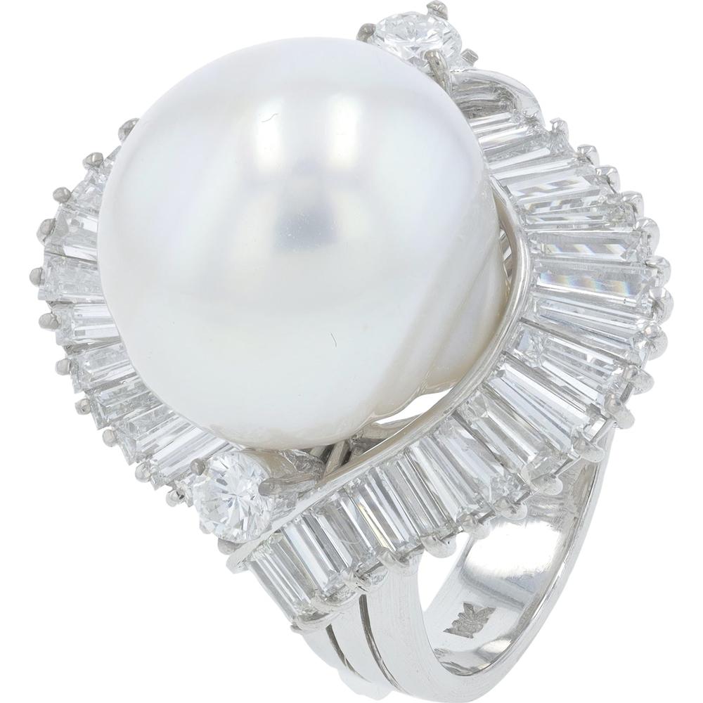 18K White Gold Pearl and Diamond Fan Ring with 3.10 Carat Total Diamond Weight