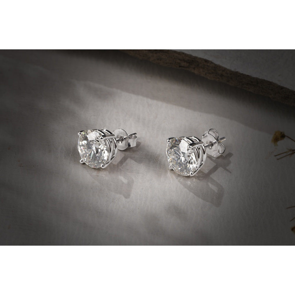 18K White Gold Round Brilliant Lab Diamond Stud Earrings - 1.53 Carat Total Weight, E-F Color VS2 Clarity with IGI Certification - Covaloro Fine Jewelry