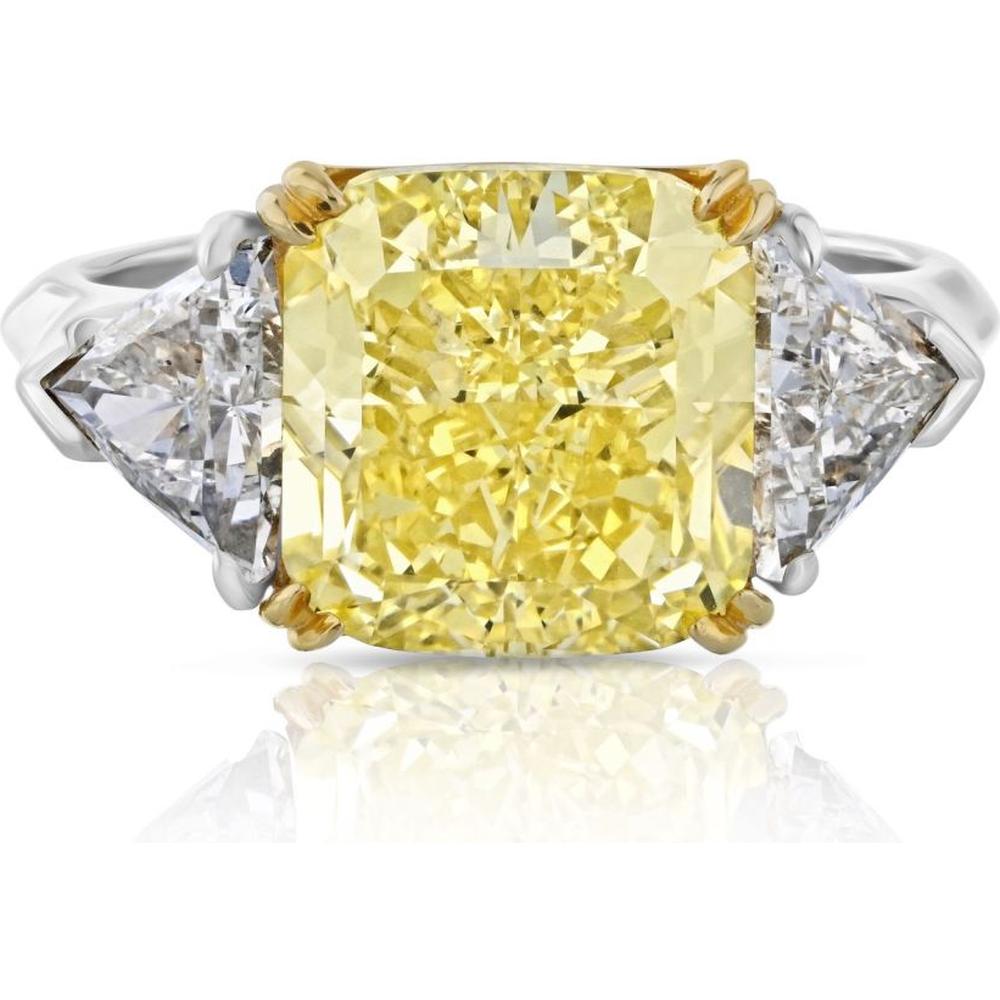 18K Yellow Gold 5.59 Carat Vivid Yellow Diamond Three Stone Engagement Ring