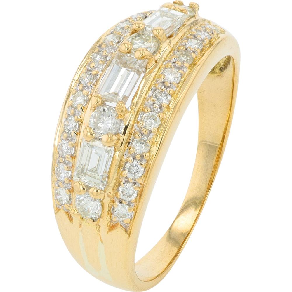 18K Yellow Gold Band Ring with Baguette and Round Diamonds - 0.80 Carat Total Diamond Weight