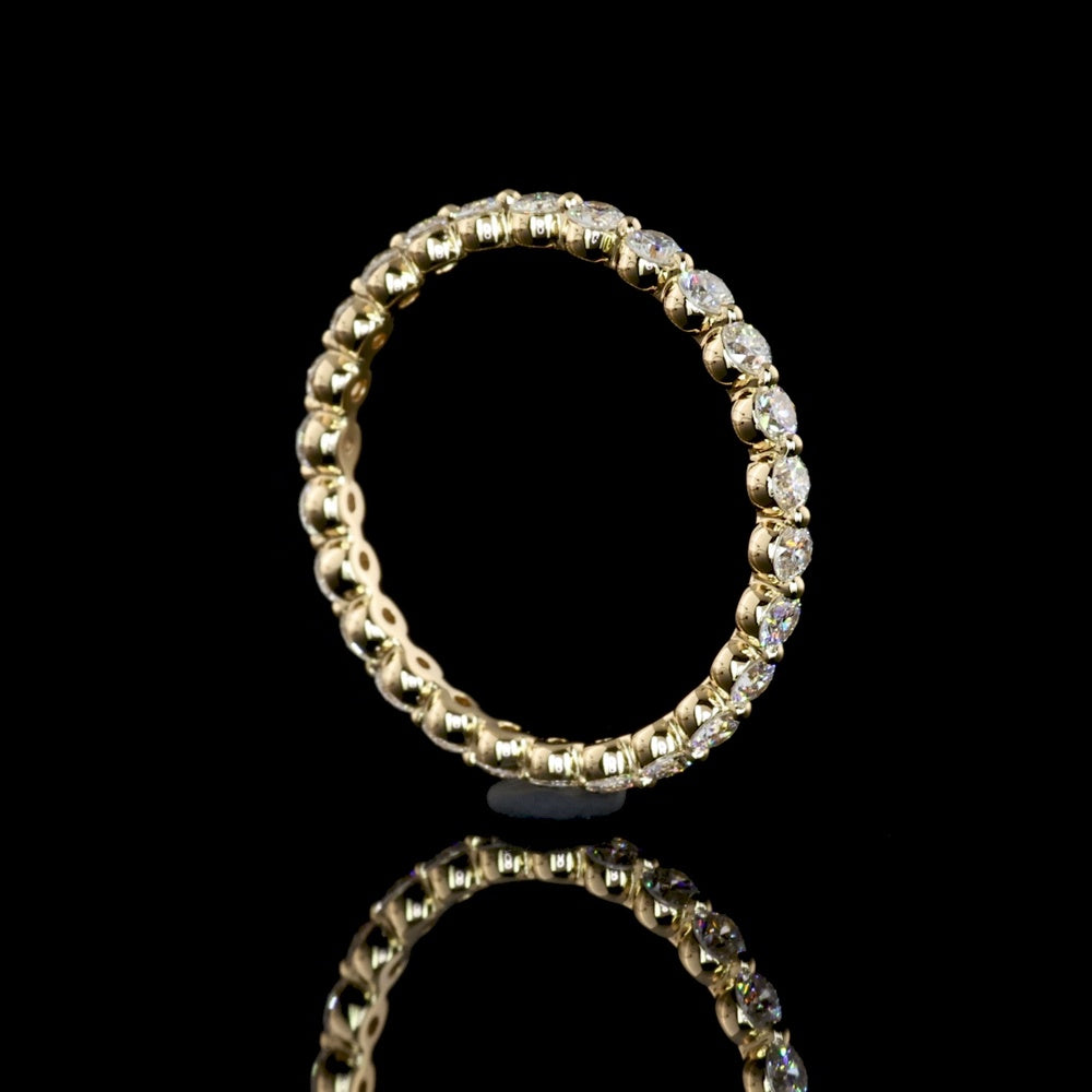 18K Yellow Gold Eternity Band with 26 Round Brilliant Cut Lab Diamonds - 0.85 Carat Total Weight - Covaloro Fine Jewelry