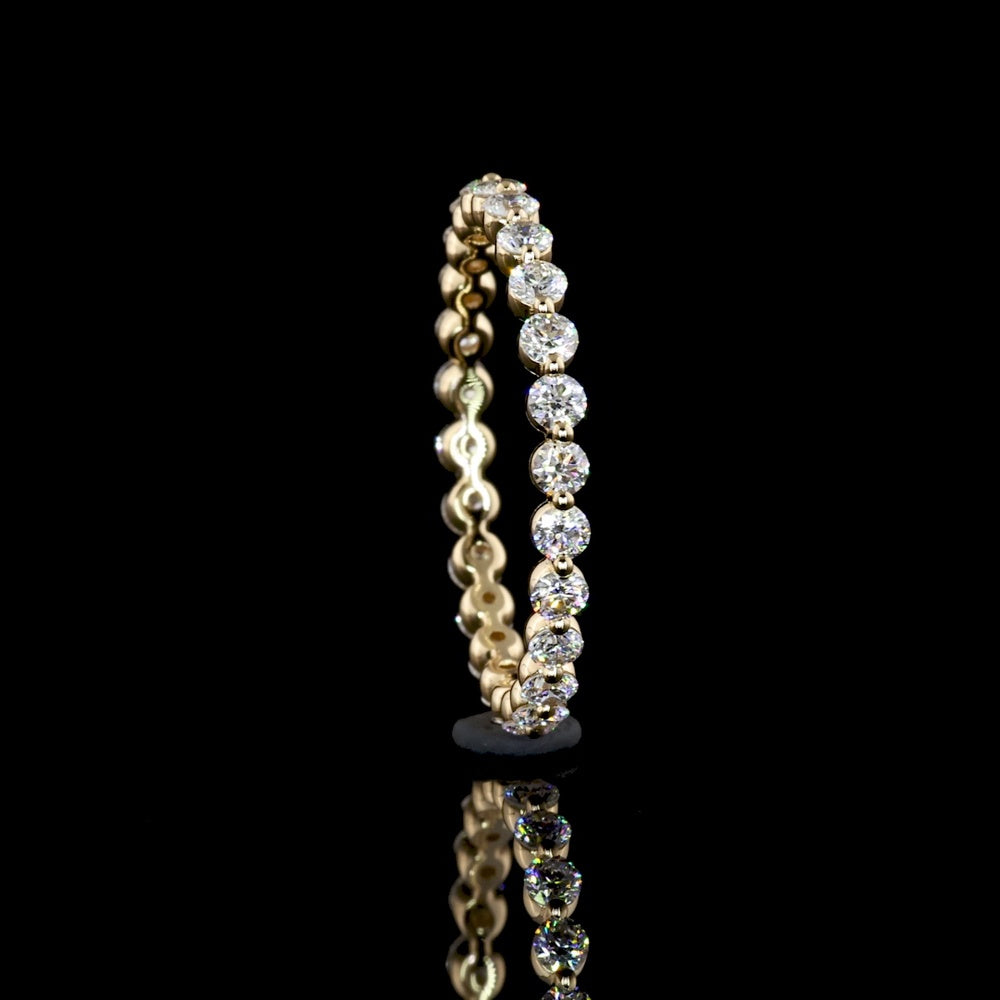 18K Yellow Gold Eternity Band with 26 Round Brilliant Cut Lab Diamonds - 0.85 Carat Total Weight - Covaloro Fine Jewelry