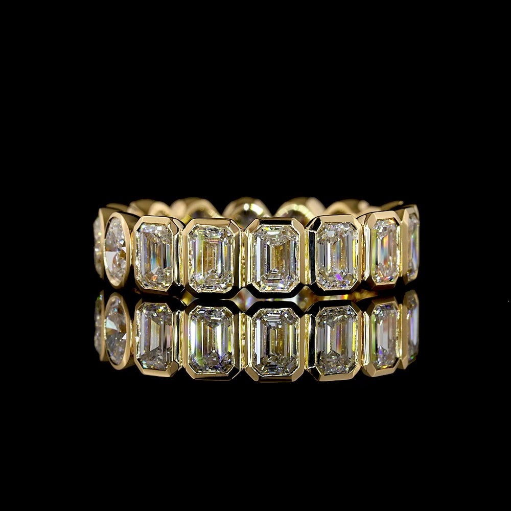18K Yellow Gold Eternity Band with Alternating Bezel-Set Emerald Cut and Oval Cut Lab Diamonds - 3.00 Carats Total Diamond Weight - Covaloro Fine Jewelry