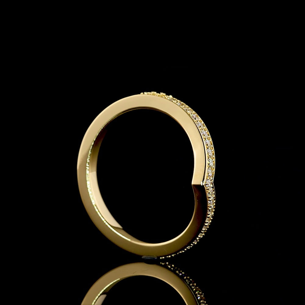 18K Yellow Gold Half Eternity Band with 21 Brilliant Cut Round Lab-Grown Diamonds - 0.16 Carat Total Weight - Covaloro Fine Jewelry