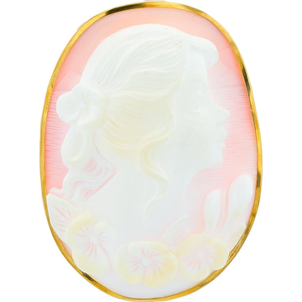 18K Yellow Gold Oval Cameo Pendant with Hand-Carved Floral Detail