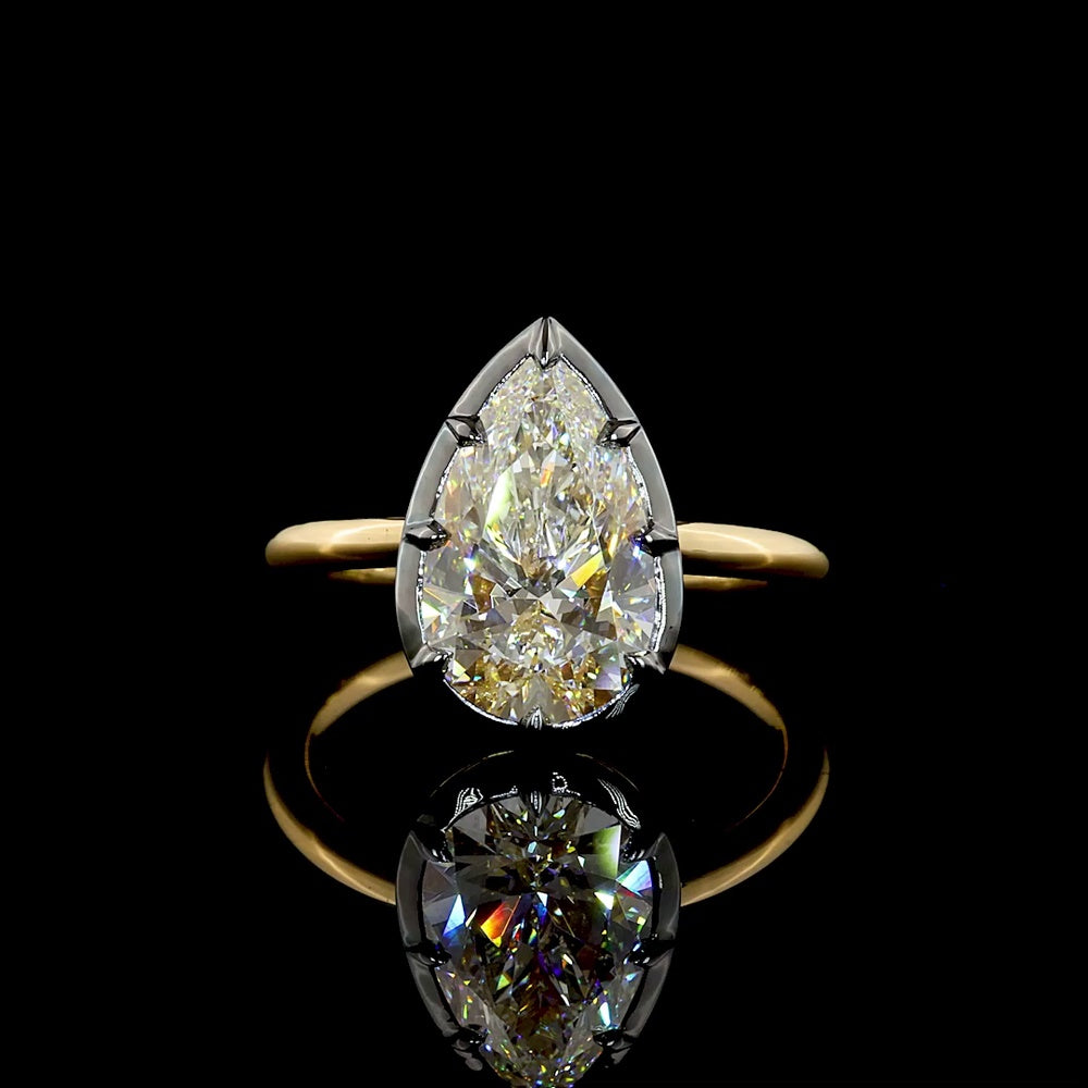 18K Yellow Gold Pear Shape Solitaire Ring with Black Rhodium Bezel and Prong Setting - 2.69 Carat IGI Certified Lab Grown Diamond E VVS2 - Covaloro Fine Jewelry
