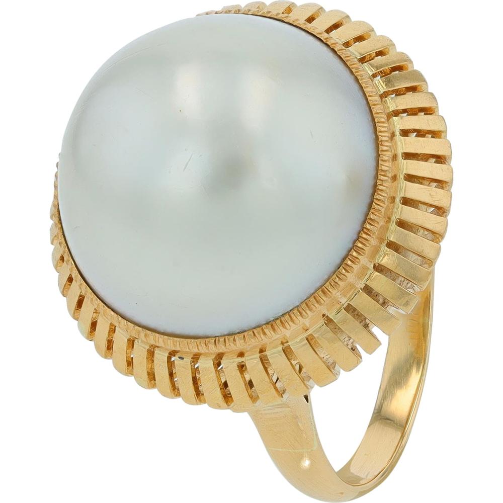 18K Yellow Gold Pearl Ring - Timeless Elegance with a Lustrous Touch