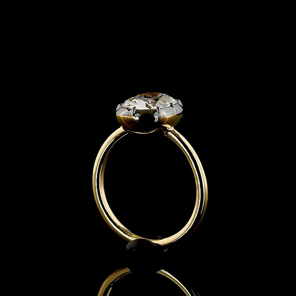 18K Yellow Gold Solitaire Ring with 2.74 Carat Cushion Brilliant Lab-Grown Diamond, Black Rhodium Accent & IGI Certification - Covaloro Fine Jewelry