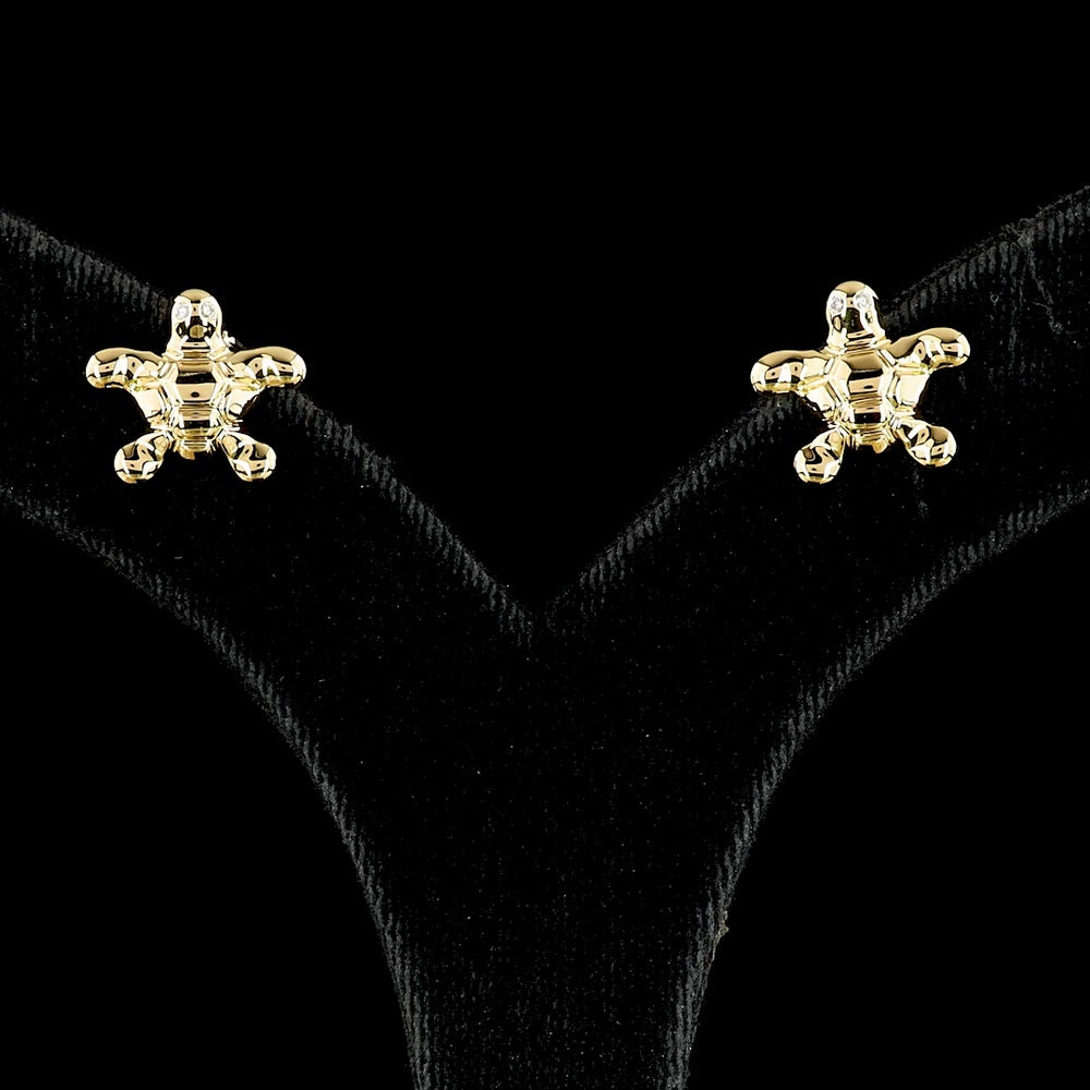 18K Yellow Gold Starfish Stud Earrings with Flush Set Lab-Grown Round Diamonds - 0.03 Carat Total Diamond Weight - Covaloro Fine Jewelry