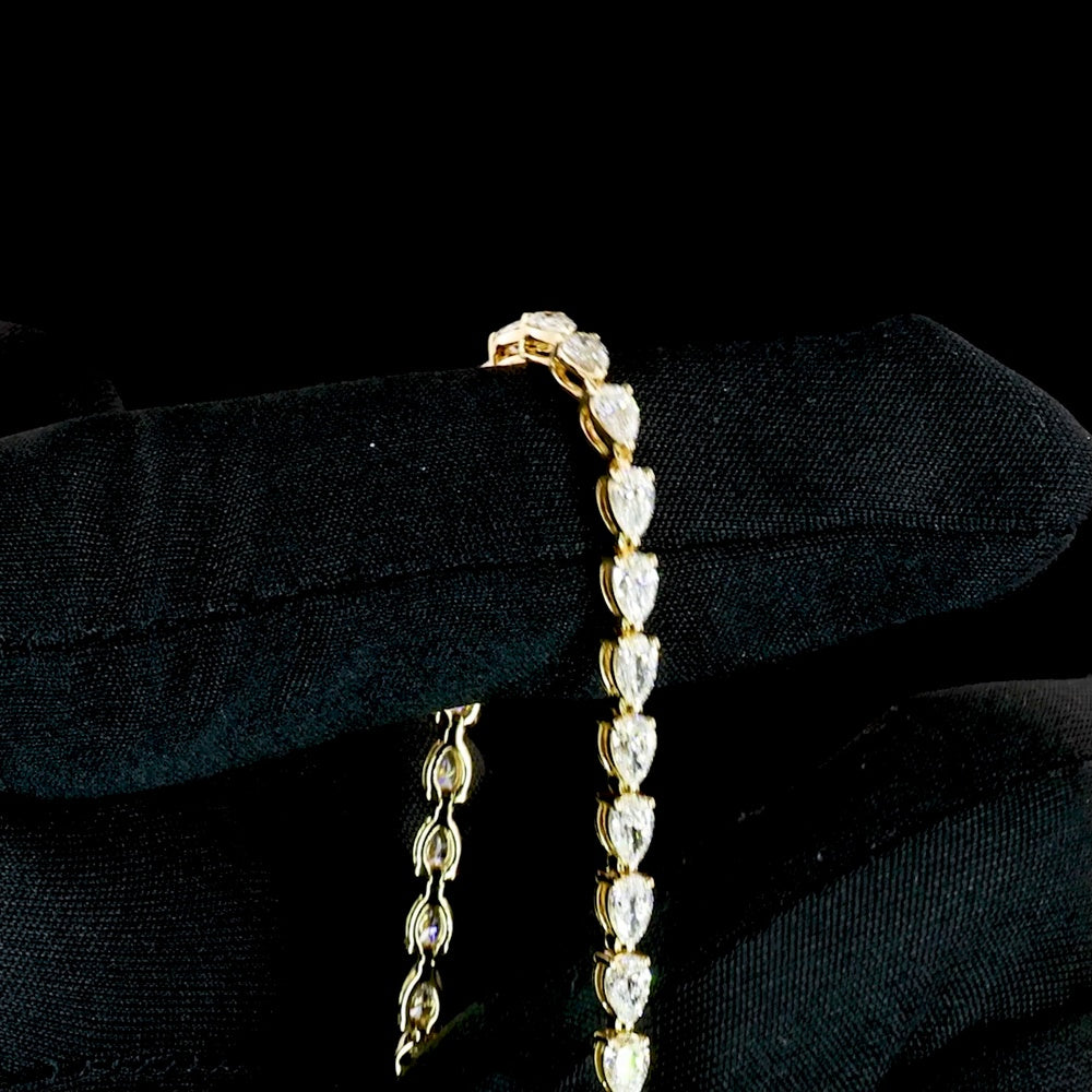 18K Yellow Gold Tennis Bracelet with East-West Set Pear Shaped Lab Diamonds - 3.85 Carats Total Weight, E-F Color, VS Clarity - Covaloro Fine Jewelry