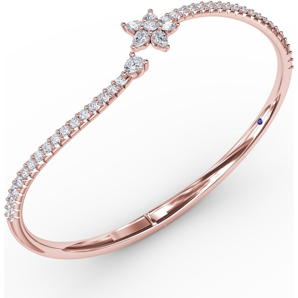 Catalina Diamond Star Bangle with Pavé Set Round Diamonds by Fana - 1.80 Carat Total Diamond Weight