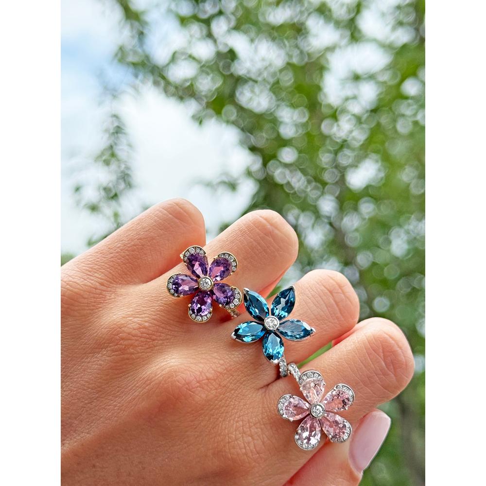 Charles Krypell - Diamond and Amethyst Pave Edge Amethyst Flower Ring in 18K Yellow Gold