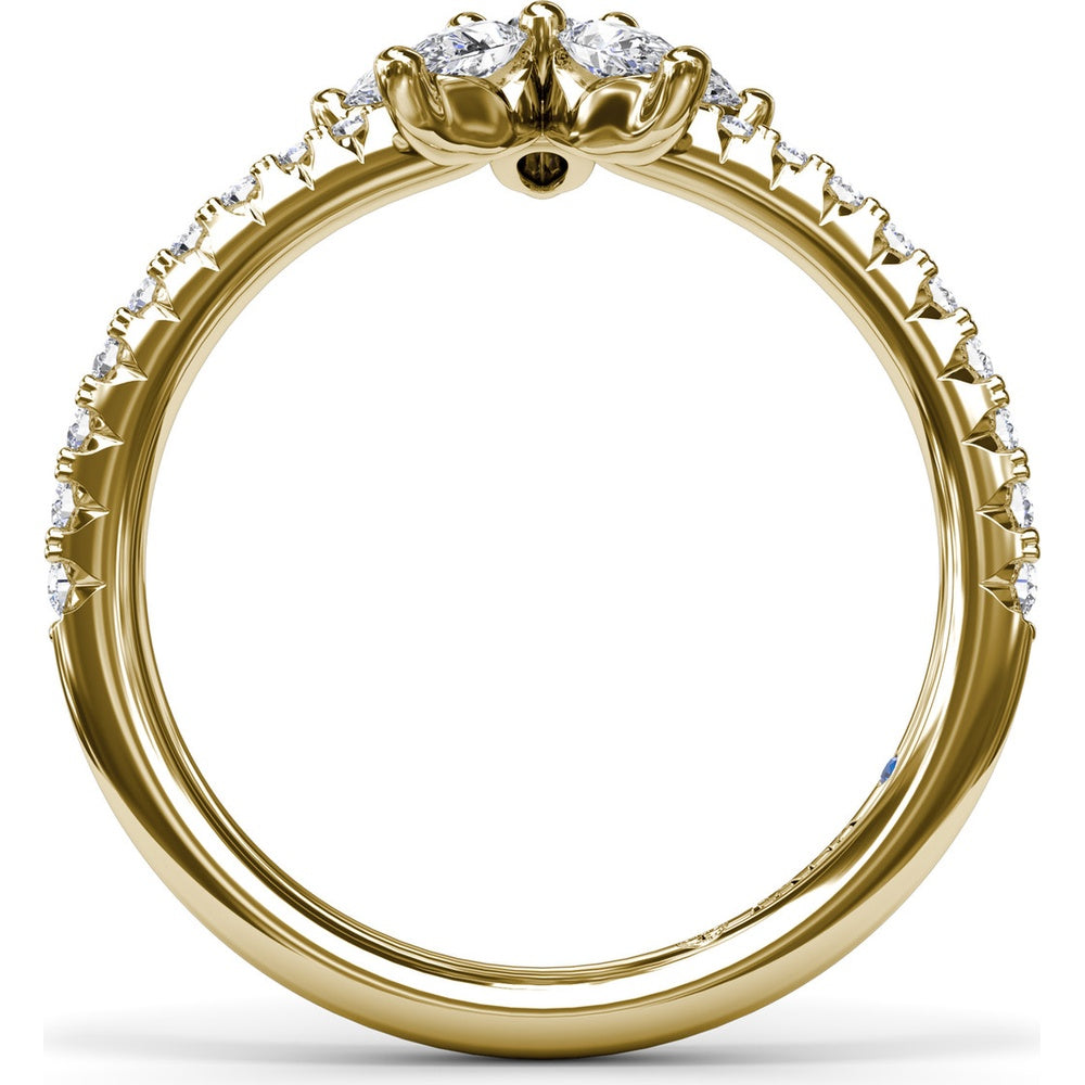 Diamond Star Ring with Pear-Shaped Points and Pavé Band by Fana - 1.08 Carat Total Diamond Weight