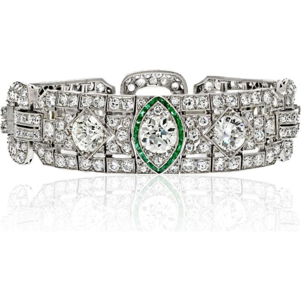 Exquisite Platinum Art Deco Diamond and Green Emerald Bracelet - 16.00 Total Carat Weight