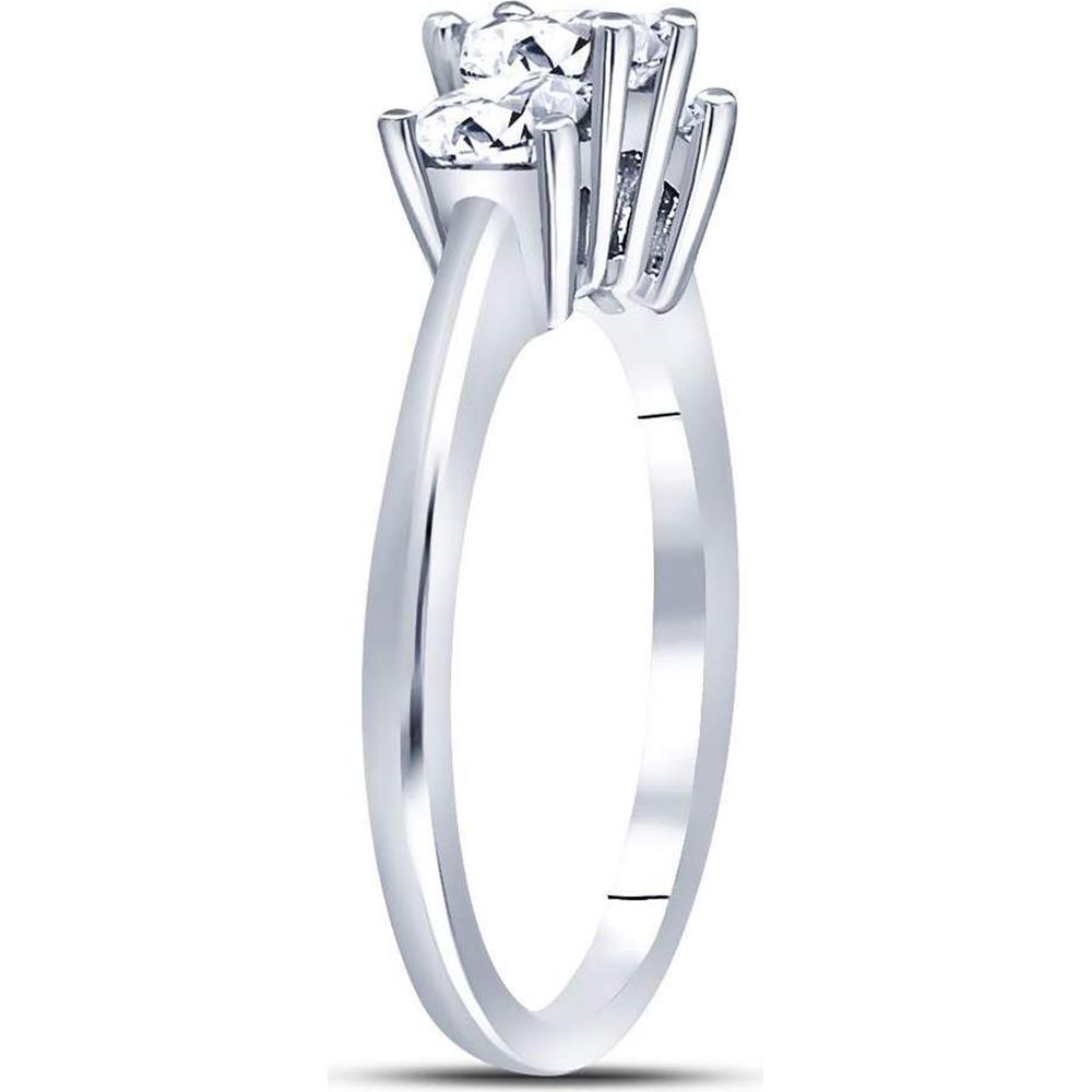 GND 14K White Gold Princess-Cut Diamond 3-Stone Engagement Ring – 1.03 Carat Total Diamond Weight