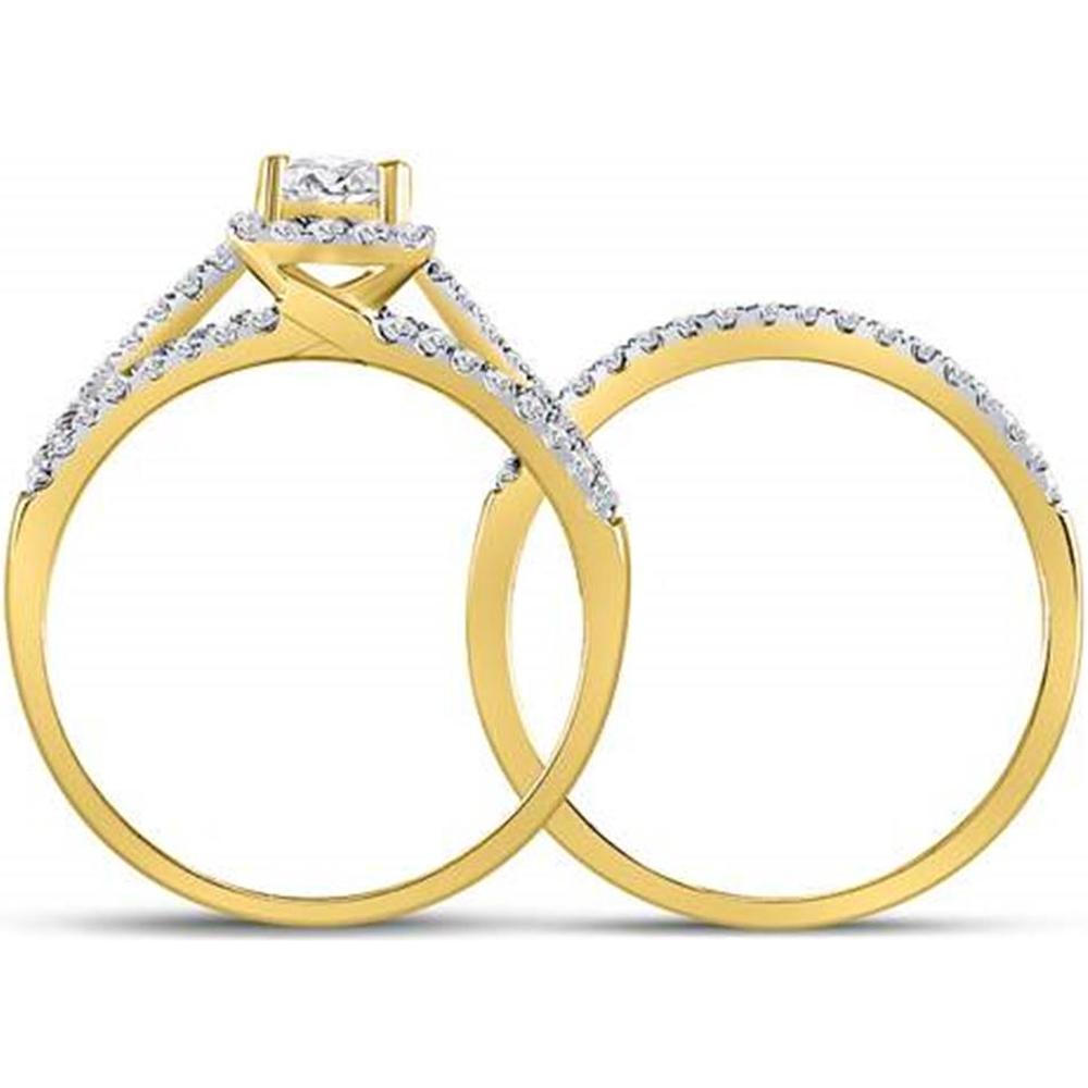 GND 14K Yellow Gold Princess Diamond Bridal Wedding Ring Set with Prong-Set Round Diamonds - 1.03 Carat Total Diamond Weight