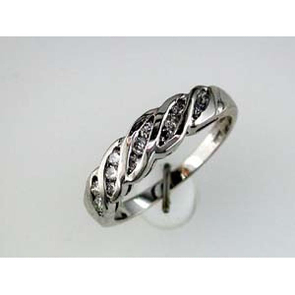 Luxurious 14K White Gold Diamond Wedding Ring - Symbol of Eternal Love
