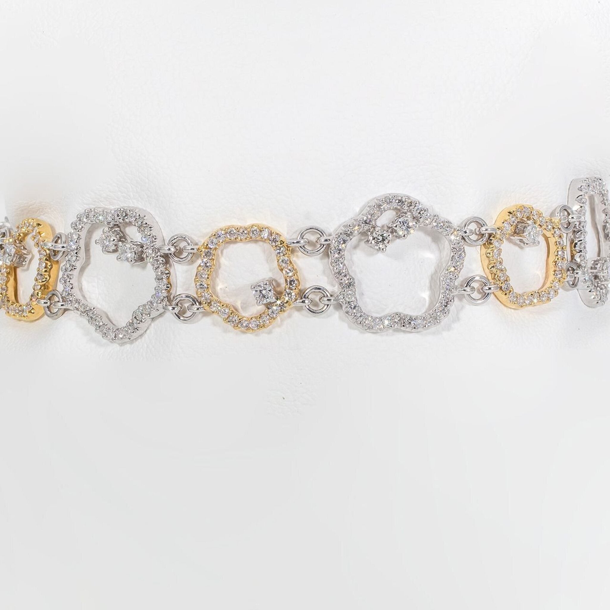 Ninacci 18K Two-Tone Star Shaped Link Bracelet with Prong Set Round Diamonds - 2.77 Carat Total Diamond Weight