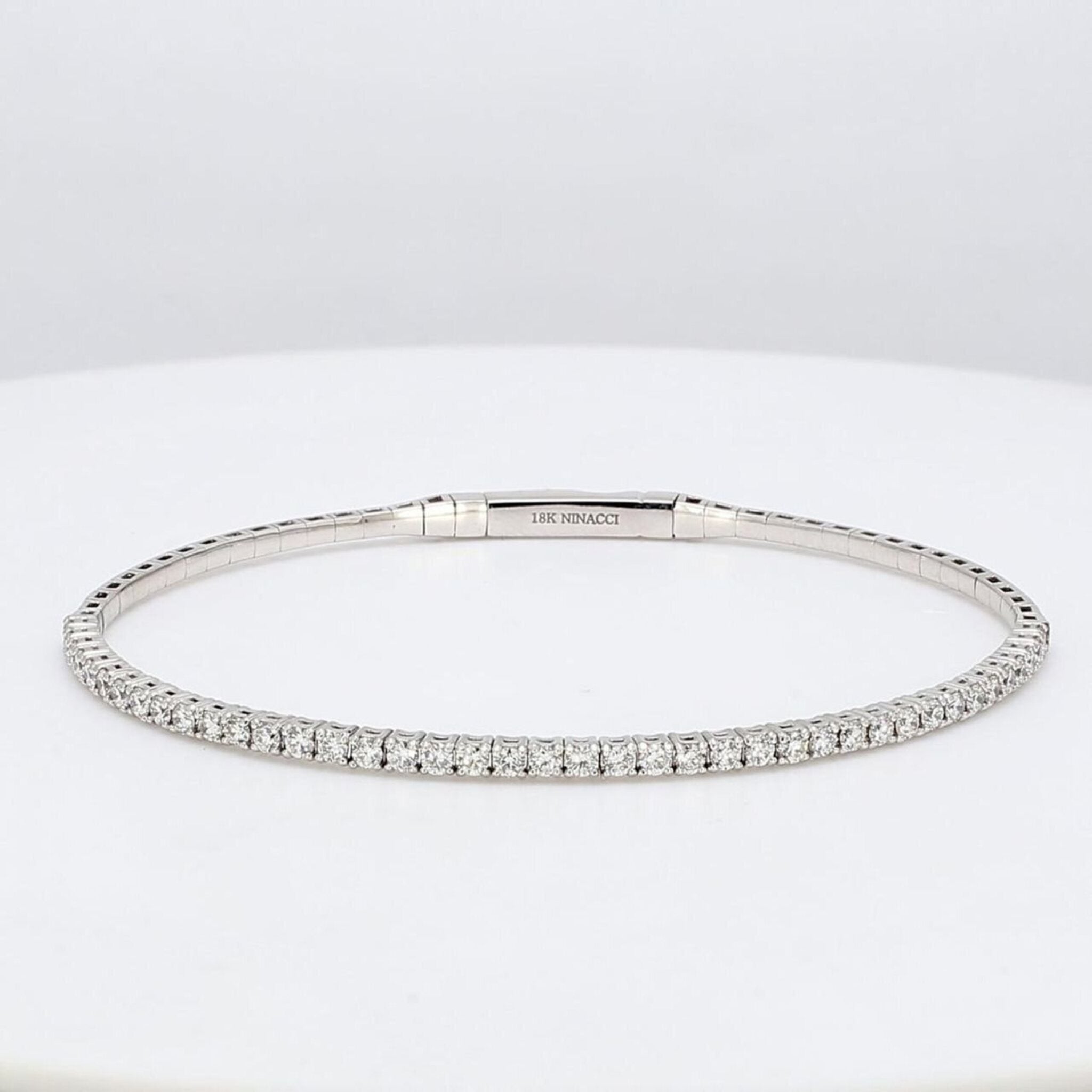 Ninacci 18K White Gold Diamond Elegance Bangle
