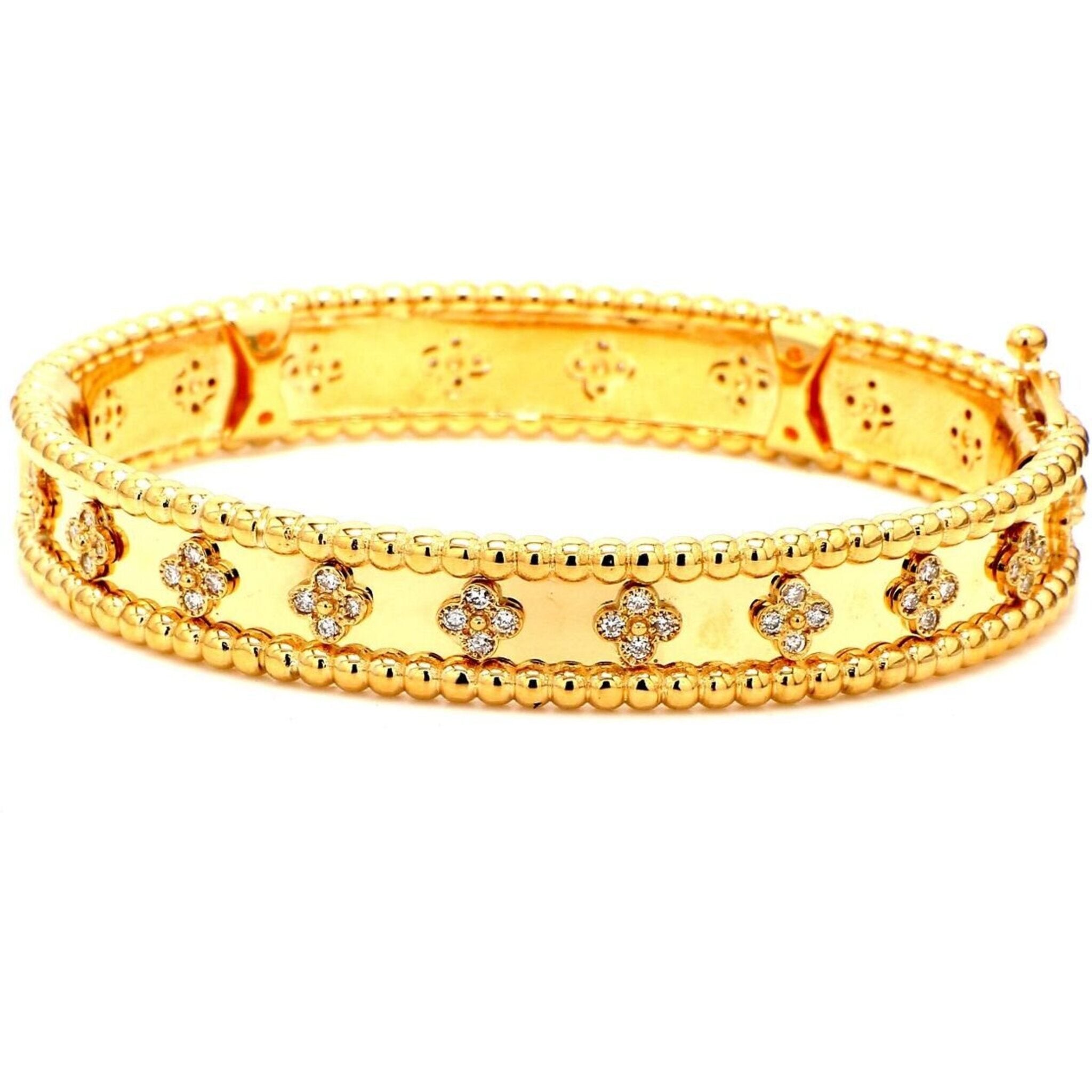 Ninacci 18K Yellow Gold 0.84 Carats Prong-Set Diamond Bangle