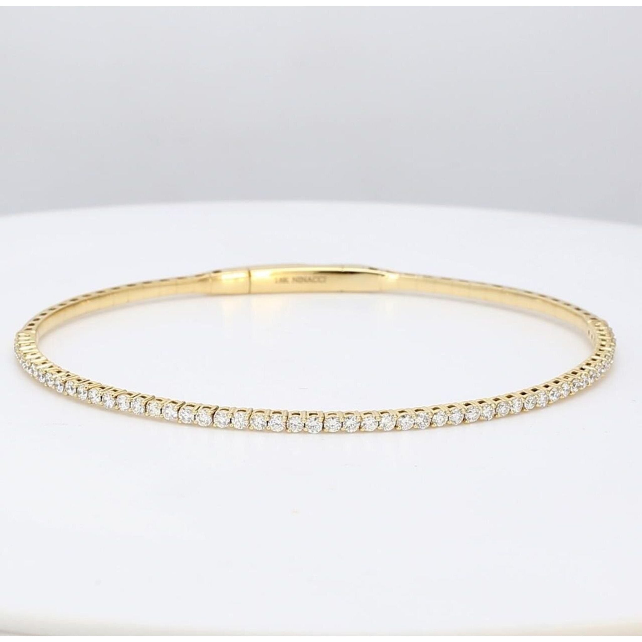 Ninacci 18K Yellow Gold 6.25" Flexible Oval Diamond Bangle - 1.02 Carat Total Diamond Weight Sparkling Elegance