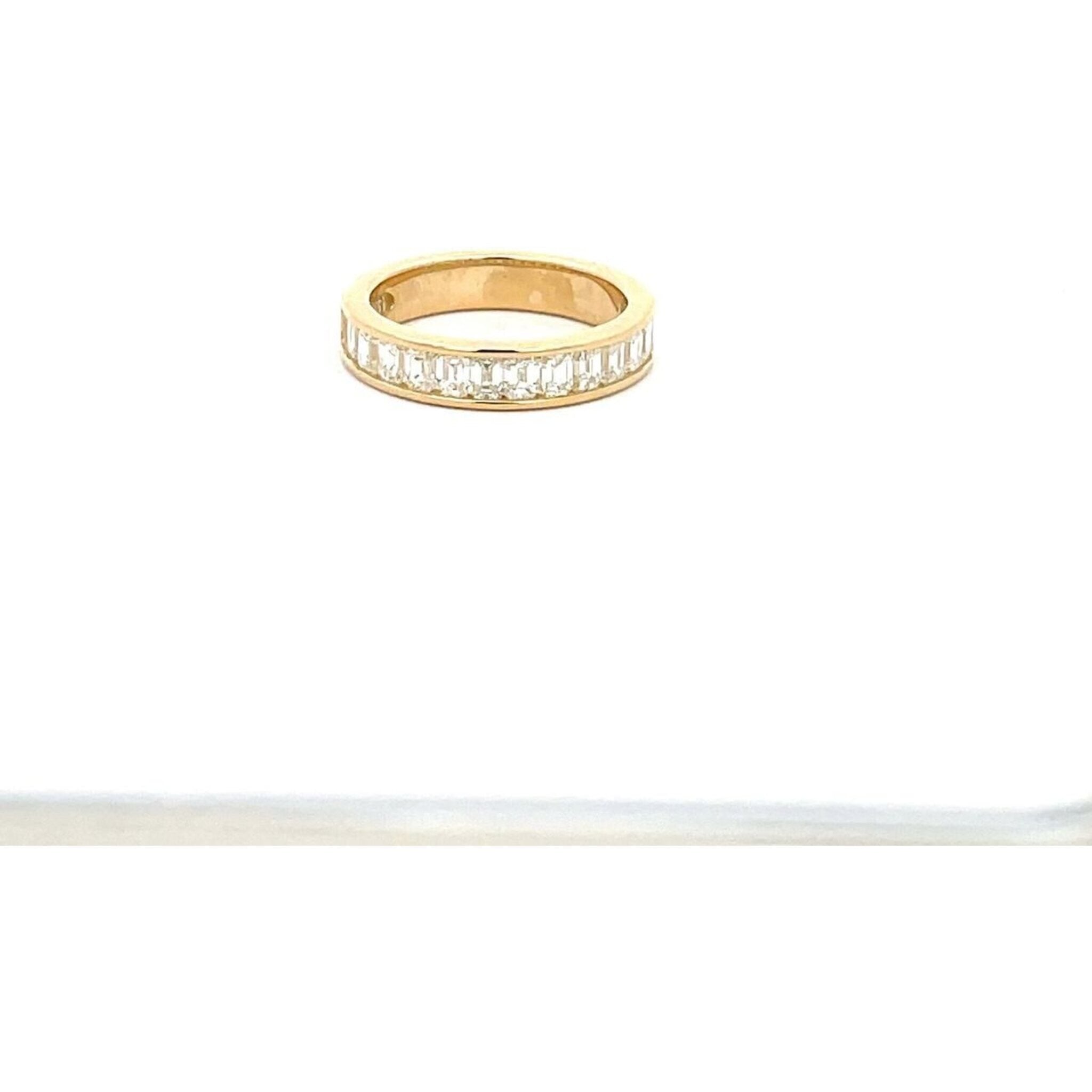 Ninacci 18K Yellow Gold Channel-Set Emerald Cut Diamond Band - 1.23 Carats - Size 5