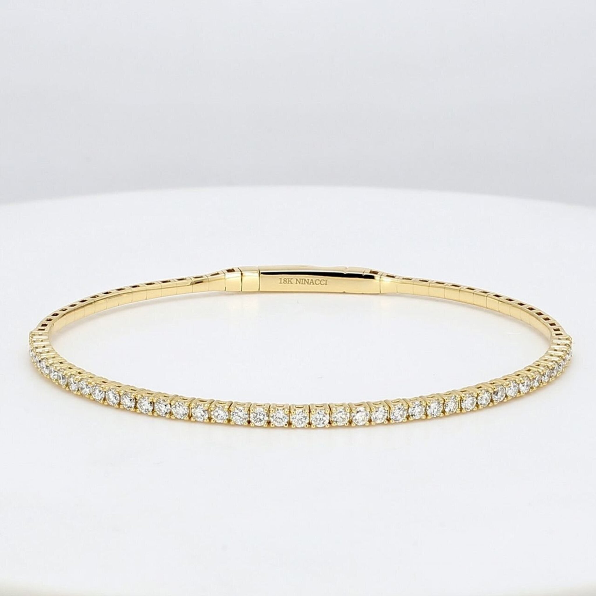 Ninacci 18K Yellow Gold Diamond Studded Lightweight Bangle