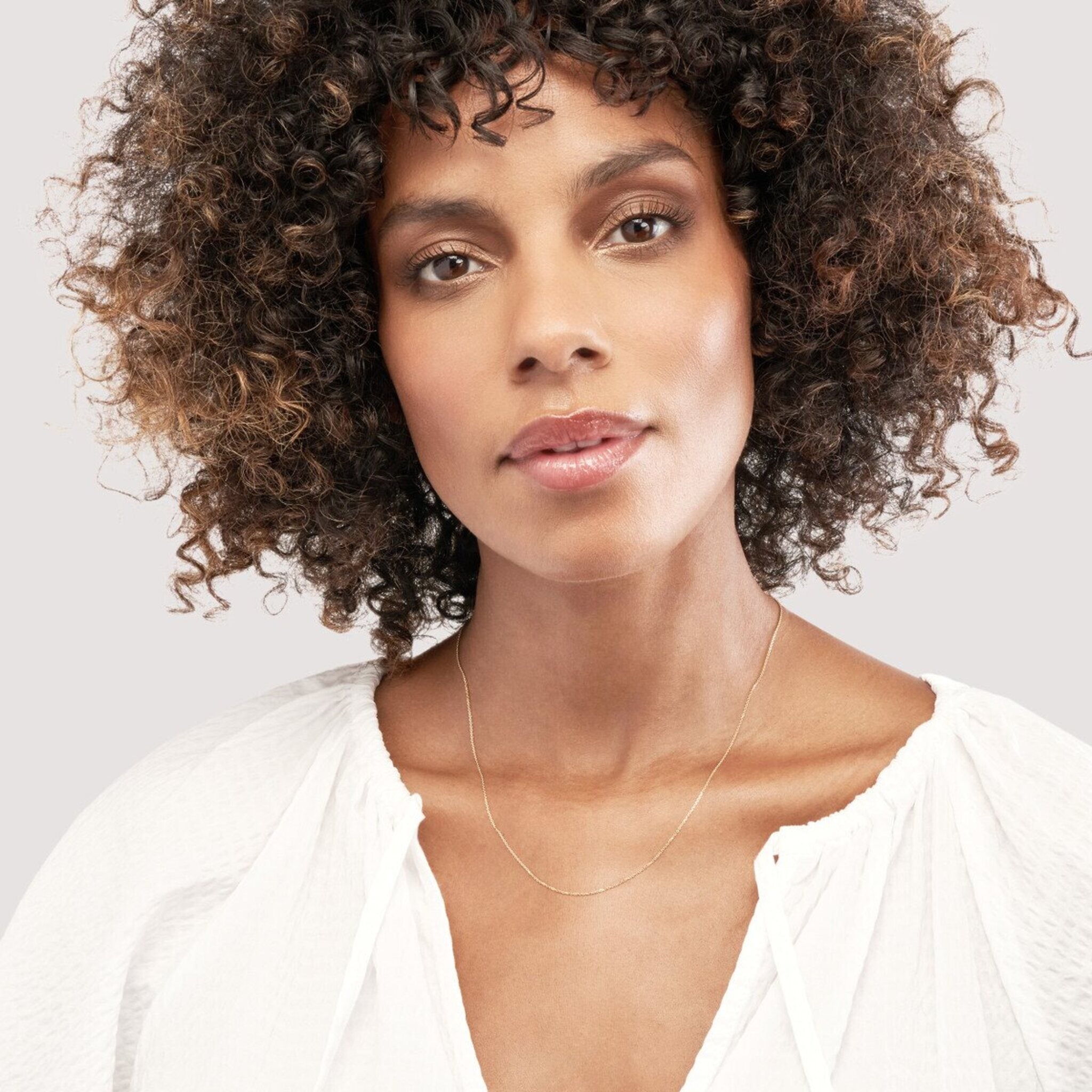 Olas d'Oro 24" Necklace - 14K Yellow Gold 0.8mm Diamond Cut Cable Chain with Lobster Lock