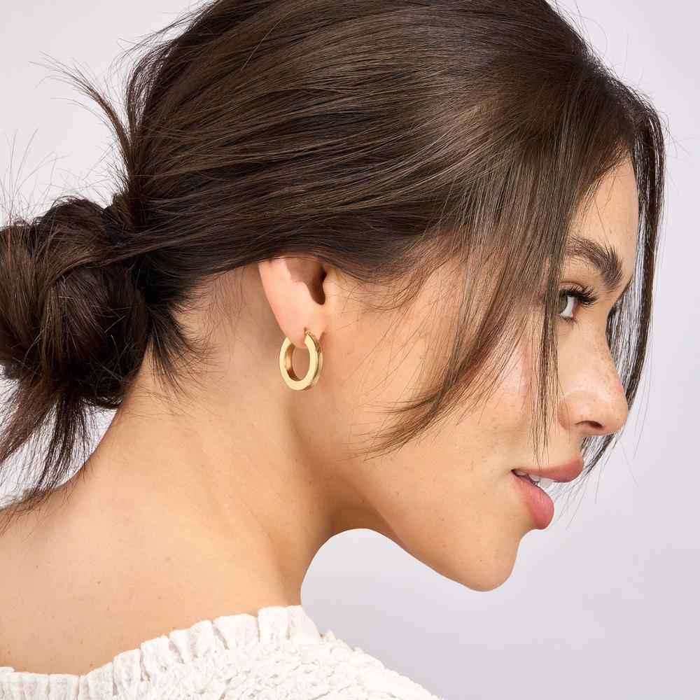 Olas d'Oro - 14K Yellow Gold 15mm Round Square Tube Hoop Earrings with Hinge Closure