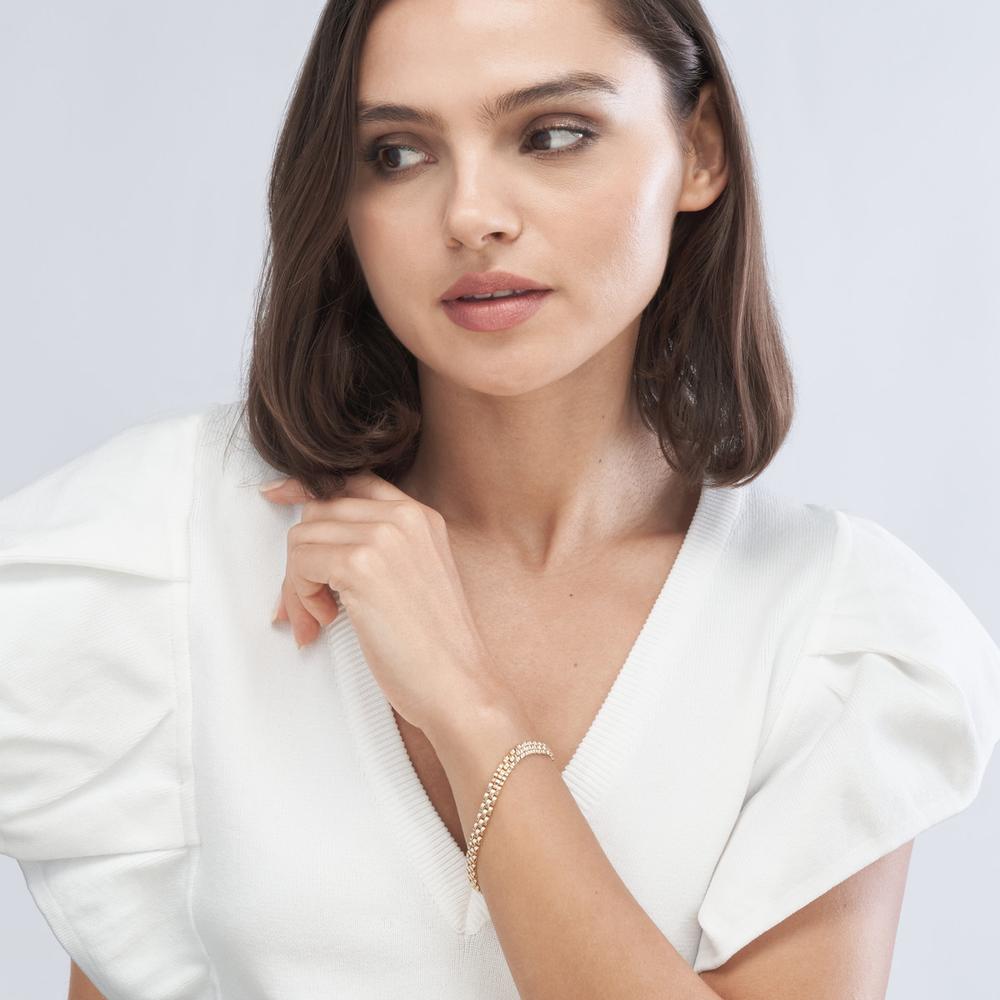 Olas d'Oro - 14K Yellow Gold 5.50mm Brick Pattern Bracelet with Pear Shape Lobster Clasp - 8.05 Grams Total Weight