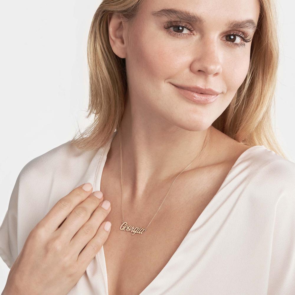 Olas d'Oro - 14K Yellow Gold 7mm Script Font Nameplate Necklace - Personalized Jewelry