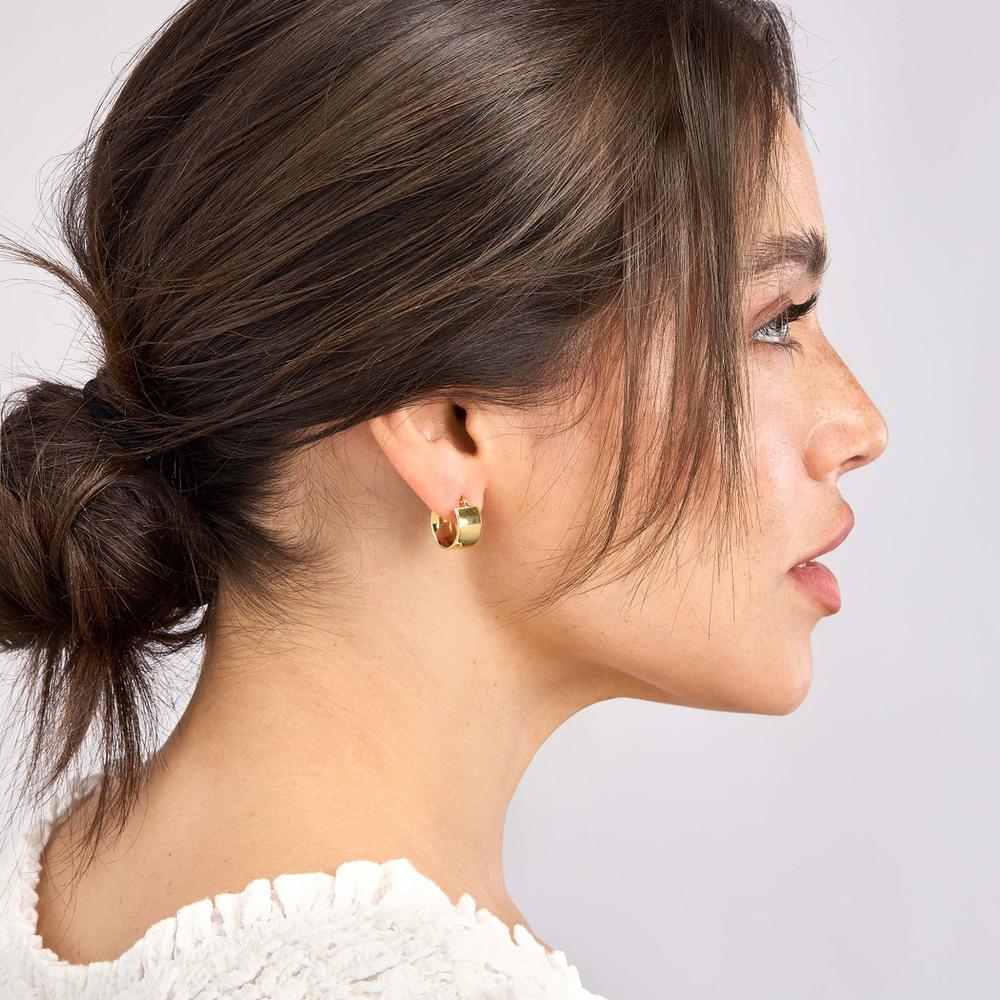 Olas d'Oro - 14K Yellow Gold 9.8mm Round Hoop Polished Earrings - 2.50 Grams