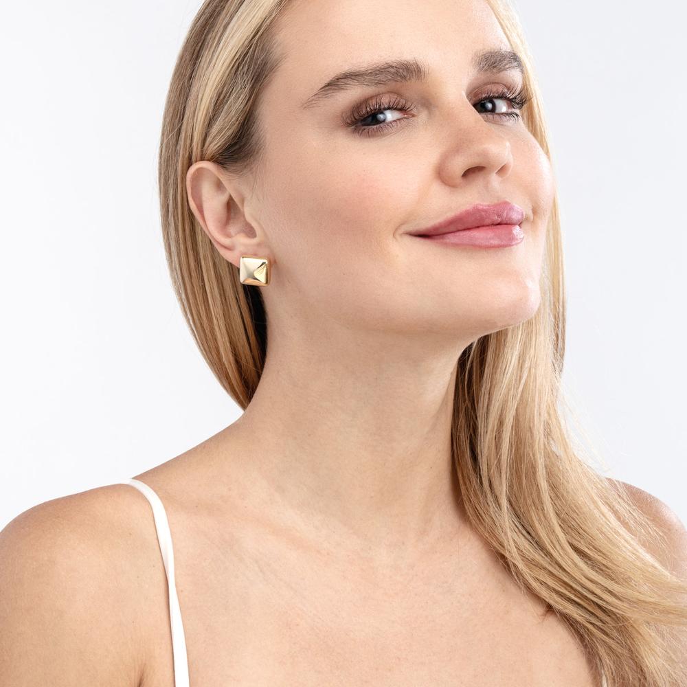 Olas d'Oro - 14K Yellow Gold Puffy Square Stud Earrings - 5.73 Grams Total Weight