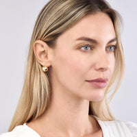 Olas d'Oro - 14K Yellow Gold Round Polished Button Omega Earrings - 3.40 Grams