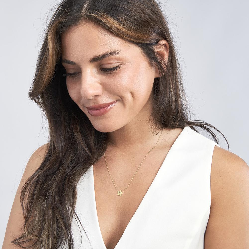 Olas d'Oro - 14K Yellow Gold So You Diamond Flower Necklace with 1pt Diamond